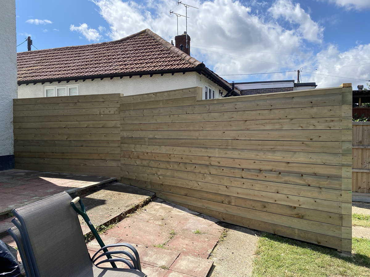 BESPOKE PRIVACY SCREEN