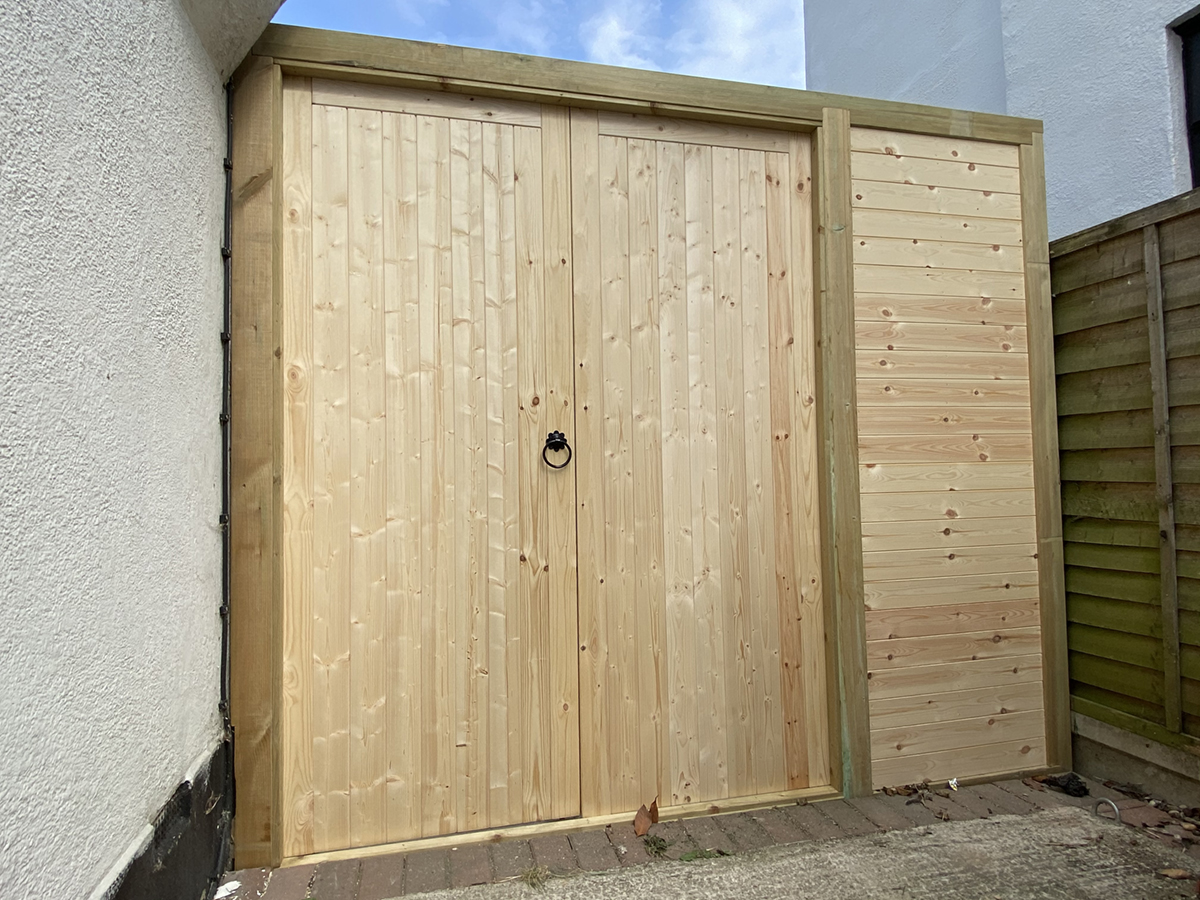 SIDE GATES & PRIVACY PANELLING