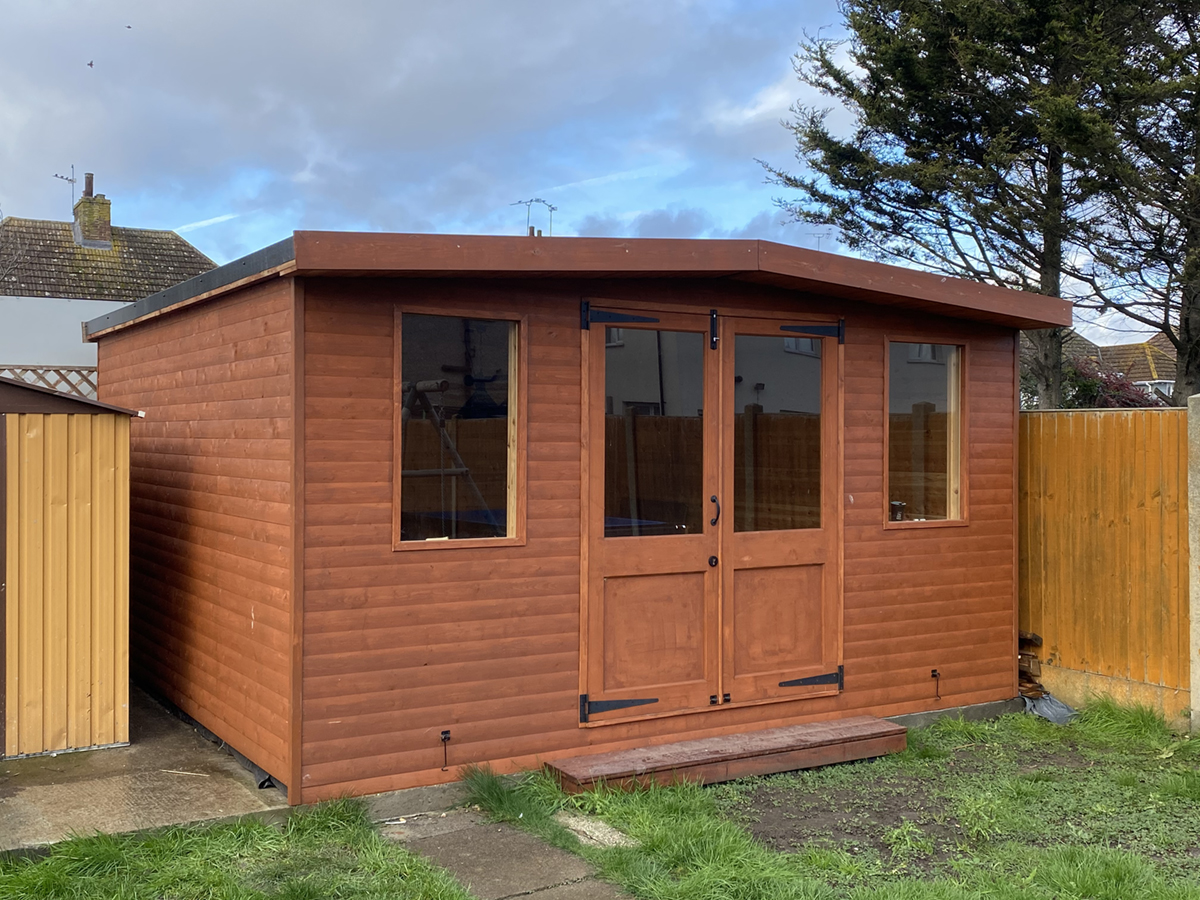 SUMMER HOUSE