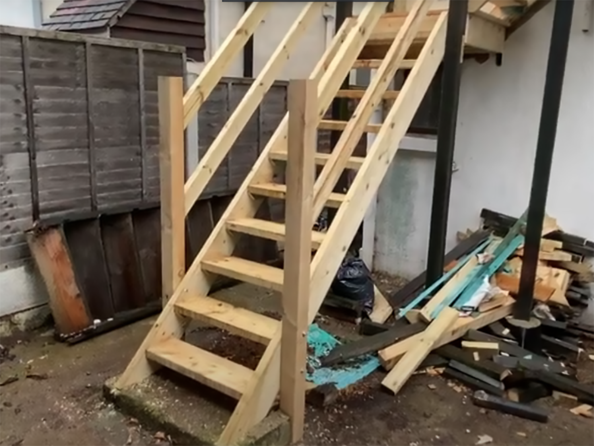 EXTERNAL STAIRS REPLACEMENT (VIDEO)