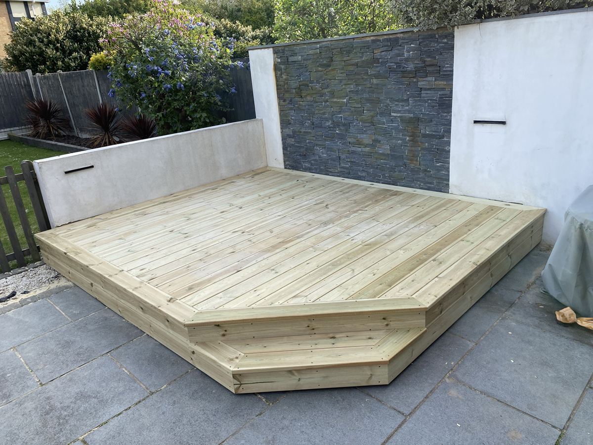 DECKING