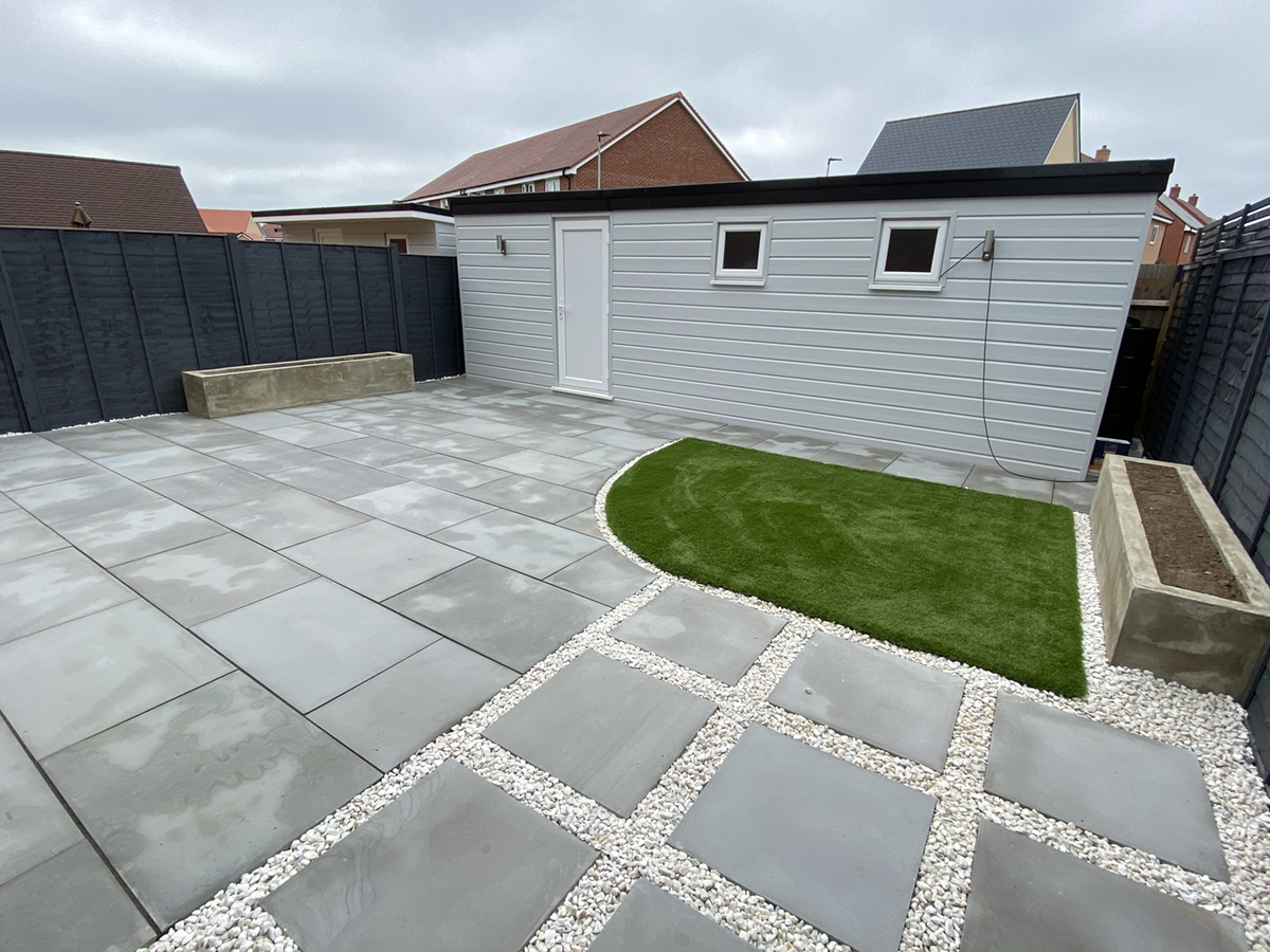 GARDEN ROOM
