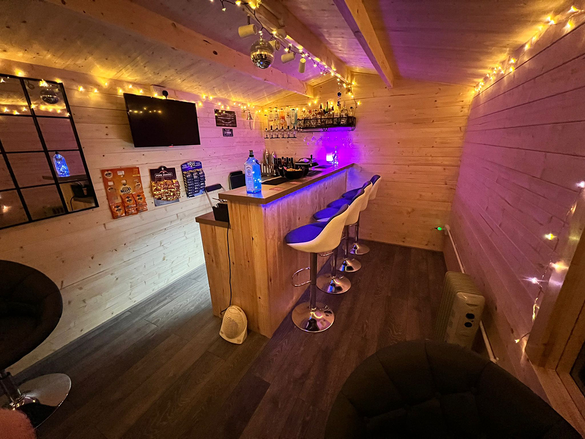 GARDEN BAR