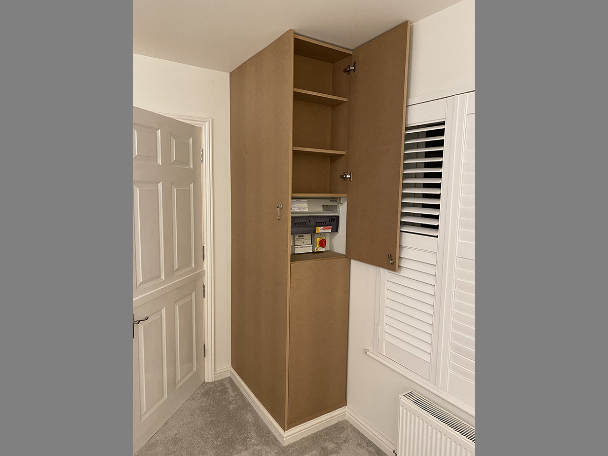 LOUNGE CABINET