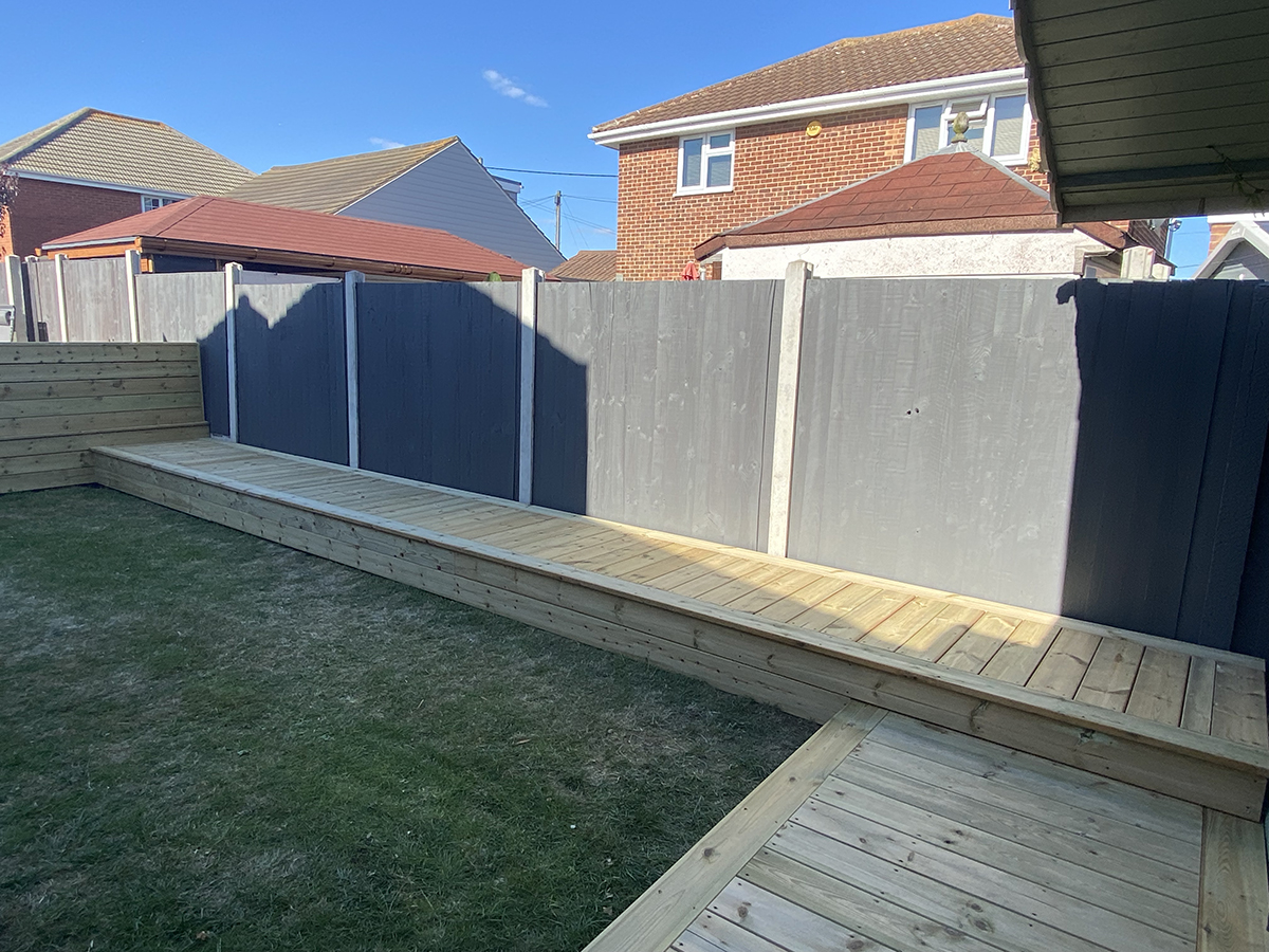 DECKING RUNWAY