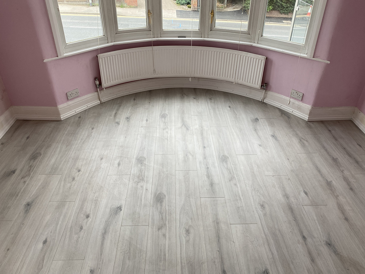 LAMINATE FLOORING