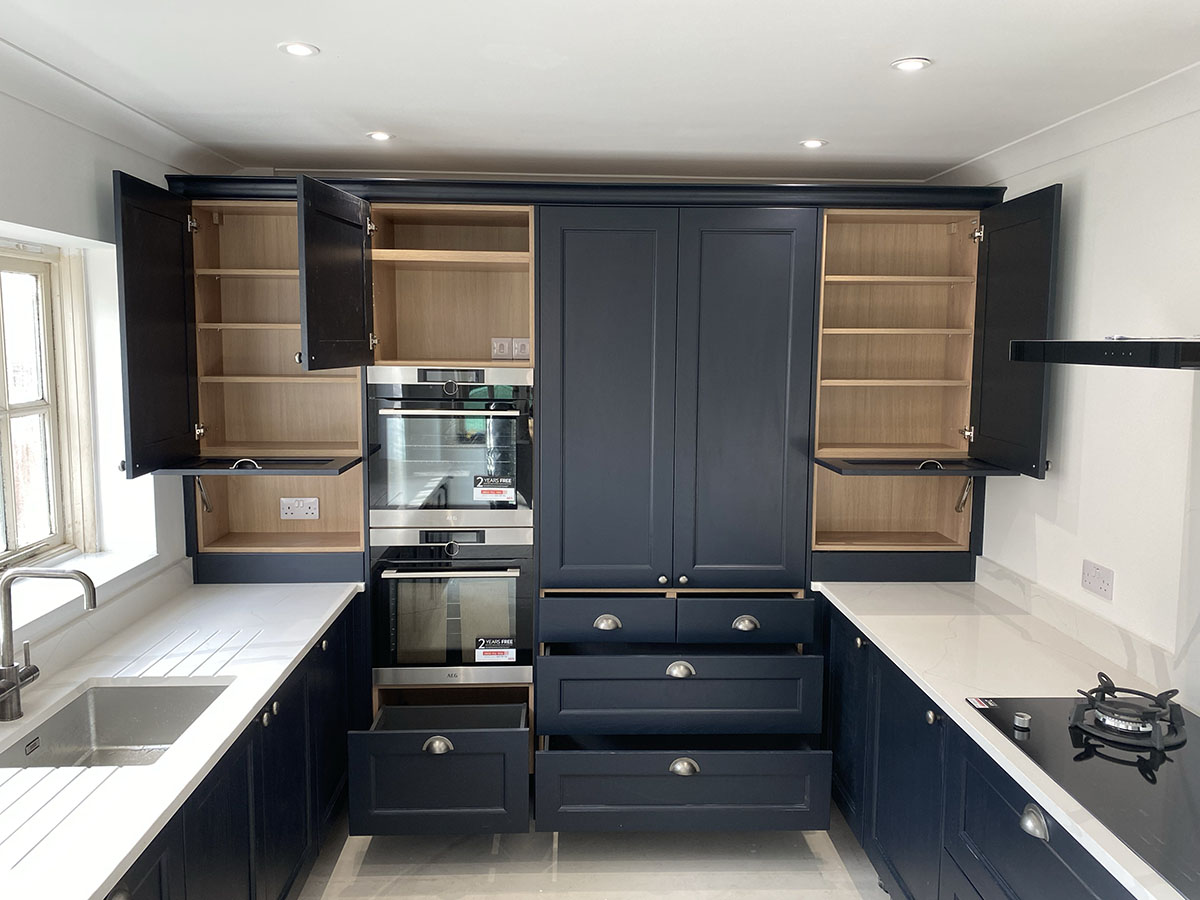 KITCHEN & UTILITY ROOM
