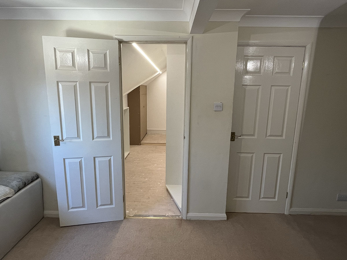 WALK IN WARDROBE