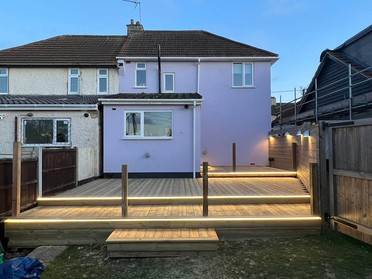 SPLIT LEVEL DECKING