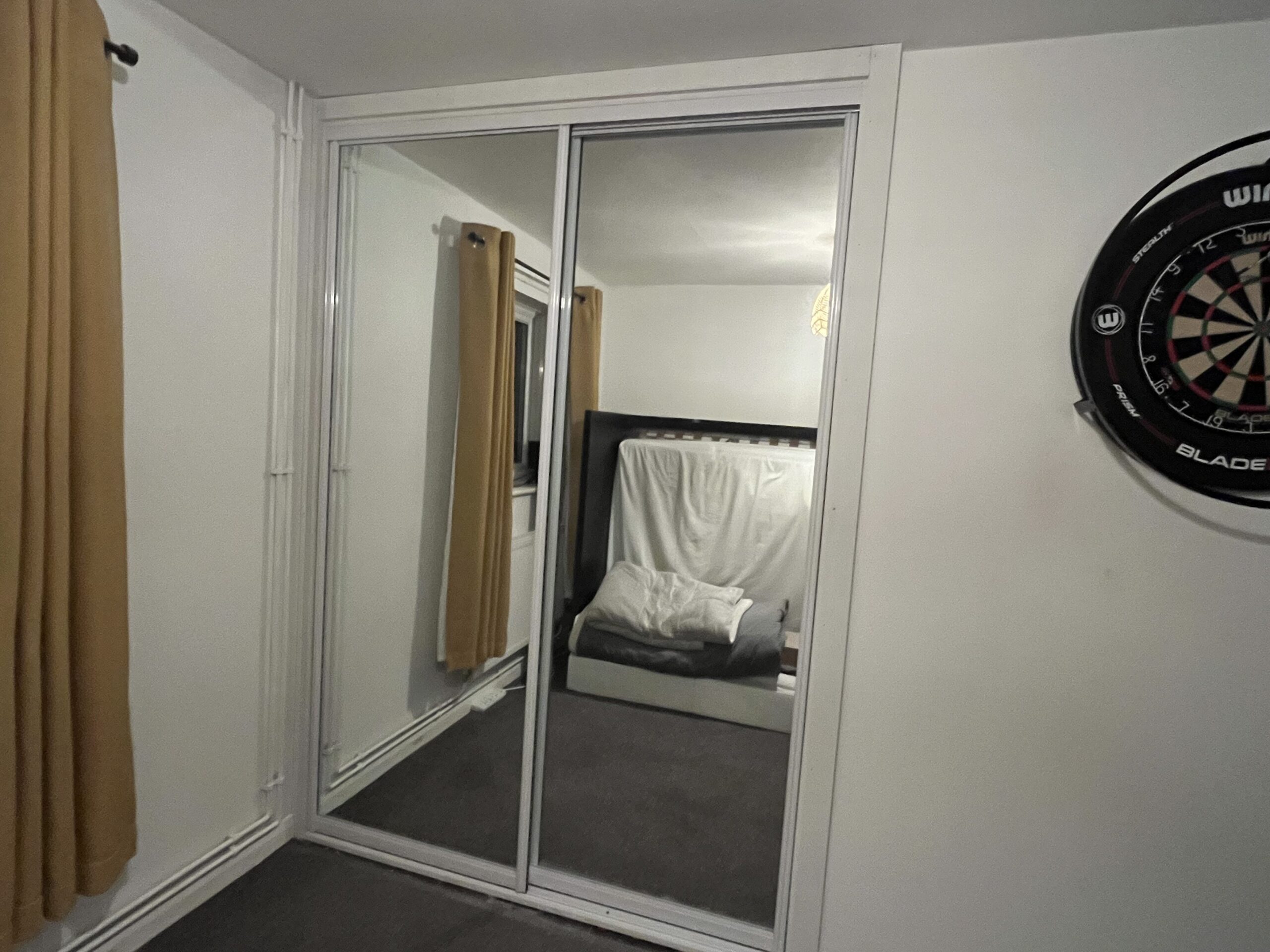 SLIDING WARDROBES – BASILDON